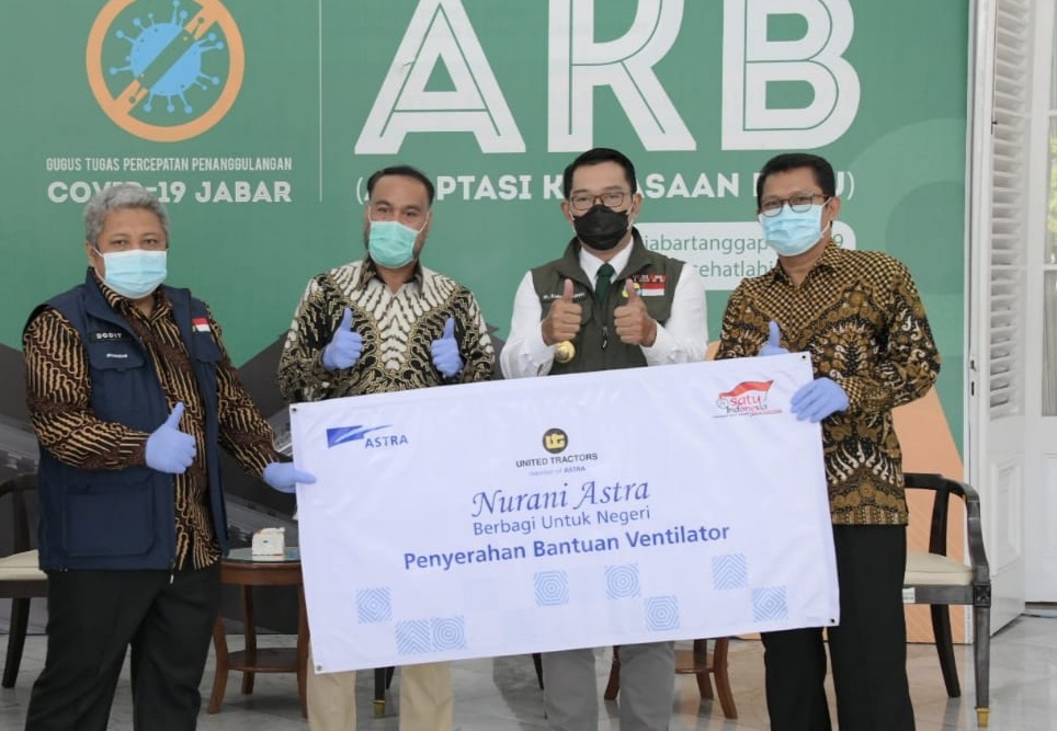 United Tractors Serahkan Bantuan Ventilator Untuk Penanganan Pandemi COVID-19 Kepada Pemerintah Provinsi Jawa Barat